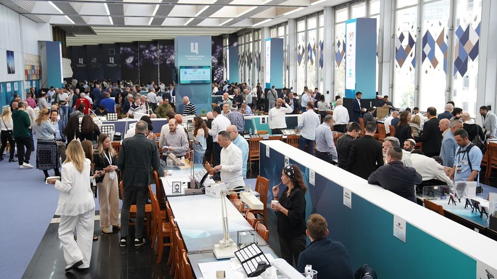 Глобальный спад ударил по израильской алмазной торговле в июне