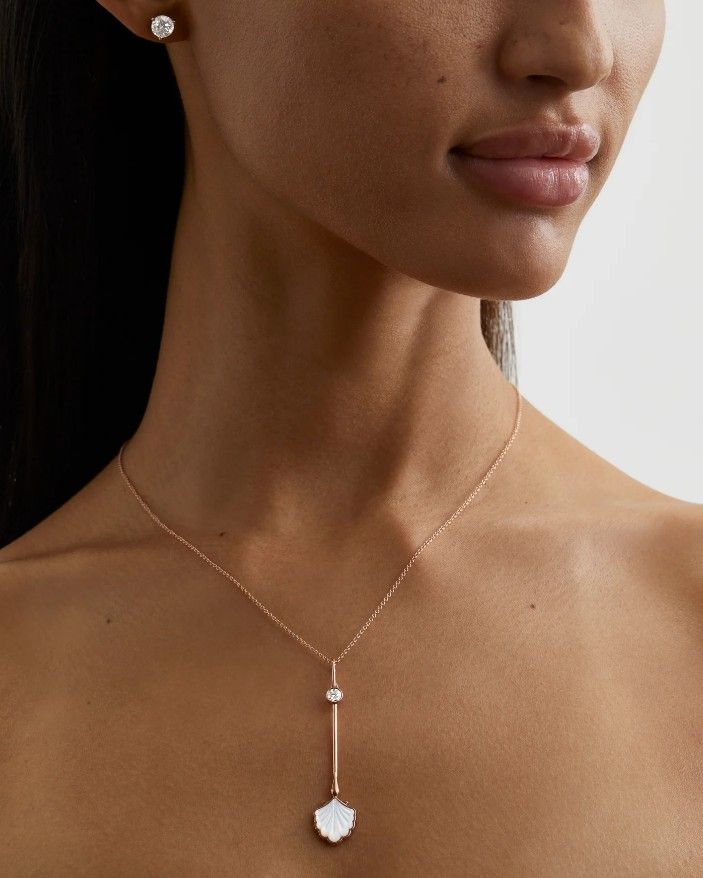 Подвеска Water Wand из 18-каратного розового золота с белым перламутром и бриллиантом