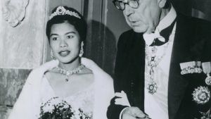 Тиара месяца: Тиара-бандо Floral Ruby королевы Таиланда Сирикит Тиара месяца: Тиара-бандо Floral Ruby королевы Таиланда Сирикит