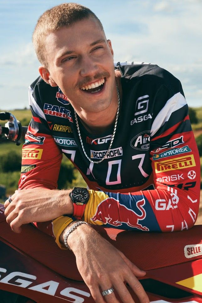 ZANCAN и итальянский гонщик Маттиа Гуаданьини представляют коллекцию украшений MG101