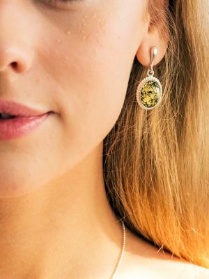 Серьги с зеленым янтарем: какие бывают, как выбрать и носить