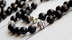 Гагат для Водолея: совместимость, подходит или нет