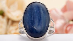 Совместимость кианита со знаками зодиака