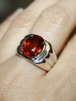 Гиацинт для Скорпиона: совместимость, подходит или нет