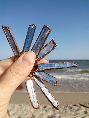 Кианит для Рака: совместимость, подходит или нет