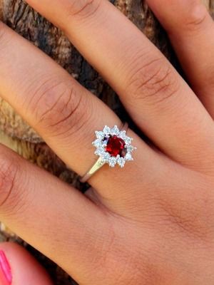 кольцо с гиацинтом