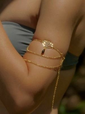 браслет с лотосом