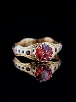 кольцо с гиацинтом