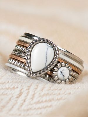 кольцо с магнезитом