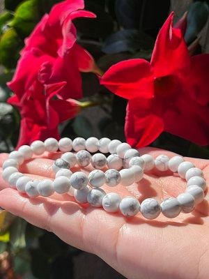 браслет с магнезитом