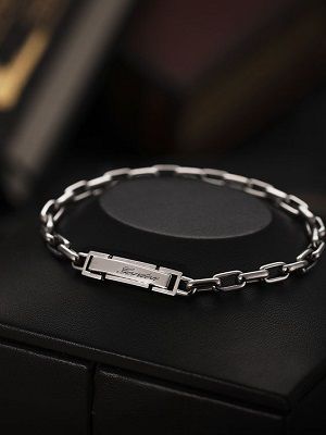 Мужской браслет с гравировкой