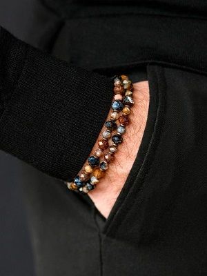 браслет с бусинами