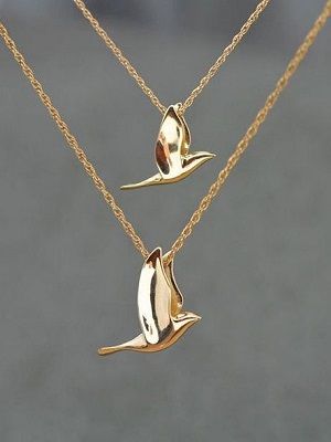 подвеска с голубем