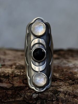 кольцо с гагатом