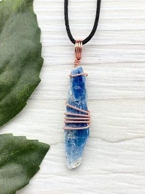 подвеска с кианитом