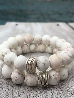 браслет с магнезитом