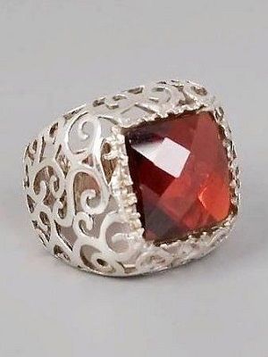 кольцо с гиацинтом