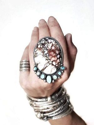 кольцо с магнезитом