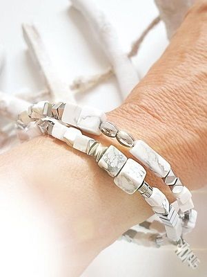 браслет с магнезитом