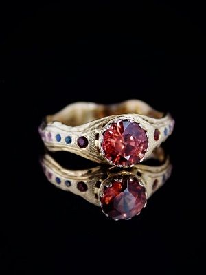 кольцо с гиацинтом