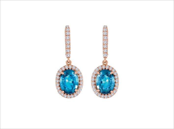 Серьги из розового золота с голубыми цирконами и бриллиантами Серьги из розового золота с голубыми цирконами и бриллиантами