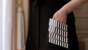 Идея Boucheron: Драгоценный камень для толстовки Идея Boucheron: Драгоценный камень для толстовки