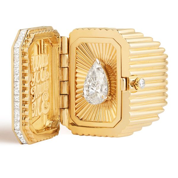 Обручальное кольцо от Marie Lichtenberg из 18-каратного желтого золота с бриллиантами 