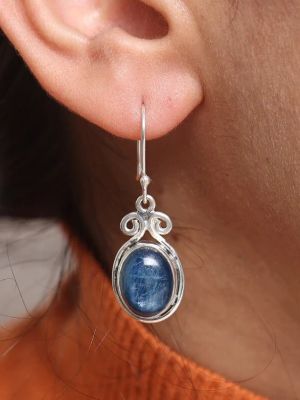 Кианит для Рыб: совместимость, подходит или нет