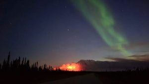 Лесные пожары угрожают работникам канадских шахт