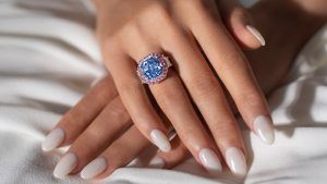 Sotheby’s представил бриллиант Infinite Blue
