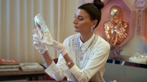 Swarovski воссоздает хрустальную туфельку Золушки для Disney Swarovski воссоздает хрустальную туфельку Золушки для Disney