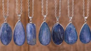 Кианит для Овна: совместимость, подходит или нет