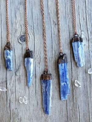 подвески с кианитом