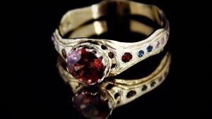 Кольца с гиацинтом: какие бывают, как выбрать и носить Кольца с гиацинтом: какие бывают, как выбрать и носить