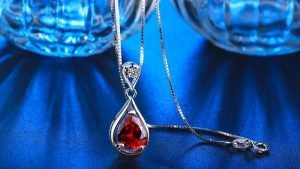 Подвески с гиацинтом: какие бывают, как выбрать и носить