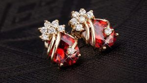 Серьги с гиацинтом: какие бывают, как выбрать и носить Серьги с гиацинтом: какие бывают, как выбрать и носить