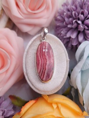 Подвески с родохрозитом: какие бывают, как выбрать и носить