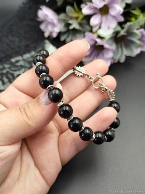 Гагат для Близнецов: совместимость, подходит или нет