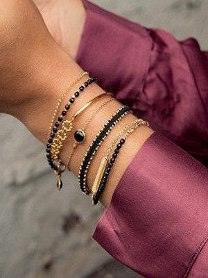 браслет с гагатом