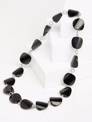 браслет с гагатом