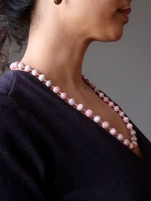 бусы с родохрозитом