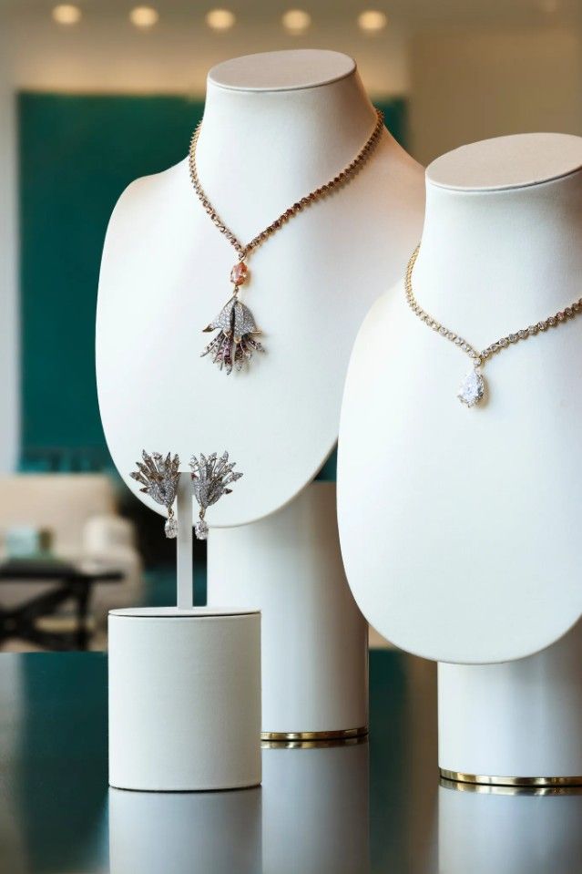 Коллекция высокого ювелирного искусства Blue Book: Out of the Blue от Tiffany & Co. Коллекция высокого ювелирного искусства Blue Book: Out of the Blue от Tiffany & Co.