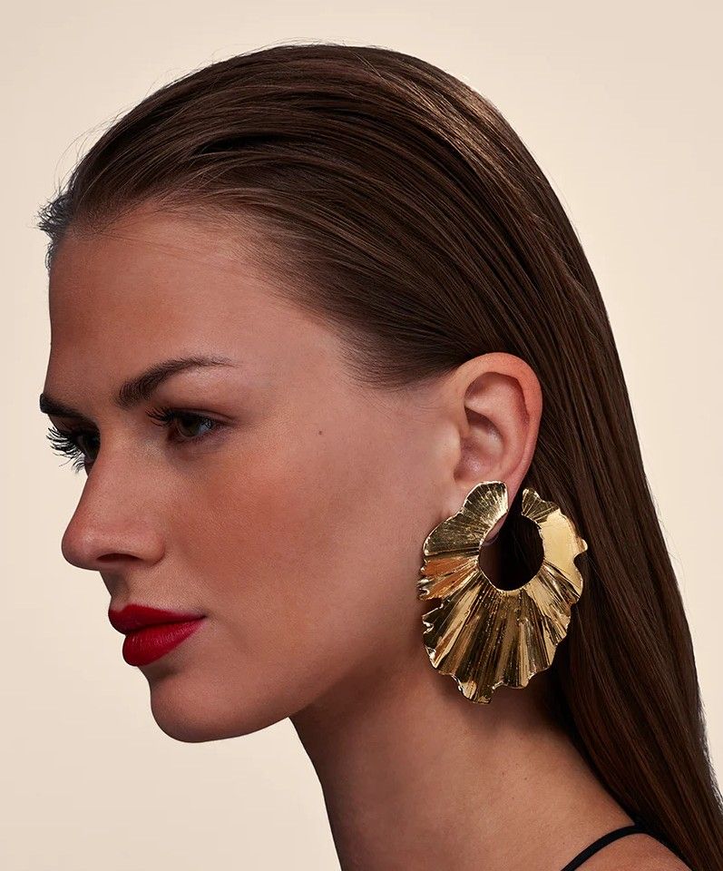 Серьги Palm Leaf от Christina Caruso из латуни с позолотой 14 карат Серьги Palm Leaf от Christina Caruso из латуни с позолотой 14 карат