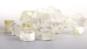 Индия приостановит импорт необработанных алмазов на два месяца