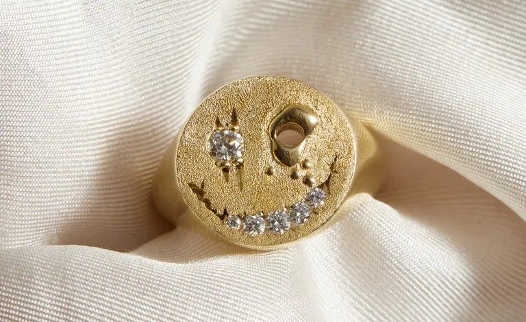 Кольцо с печаткой от бренда Kasun