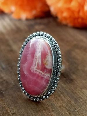 Кольцо с родохрозитом