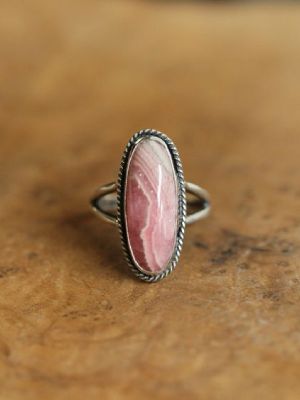 Кольцо с родохрозитом