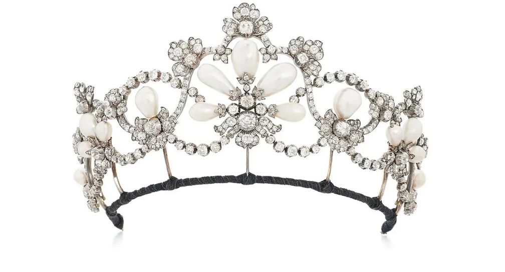 Sotheby’s: Одна из самых важных королевских коллекций украшений в истории