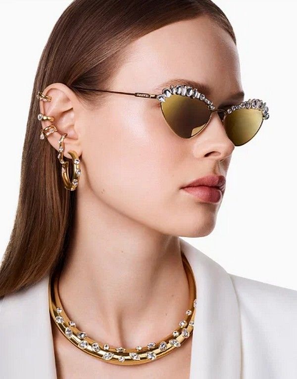 Swarovski представляет новую коллекцию очков Swarovski представляет новую коллекцию очков