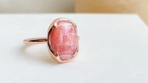 Кольца с родонитом: какие бывают, как выбрать и носить